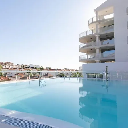 Apartment 2 Bedroom Luxury In Benalmadena